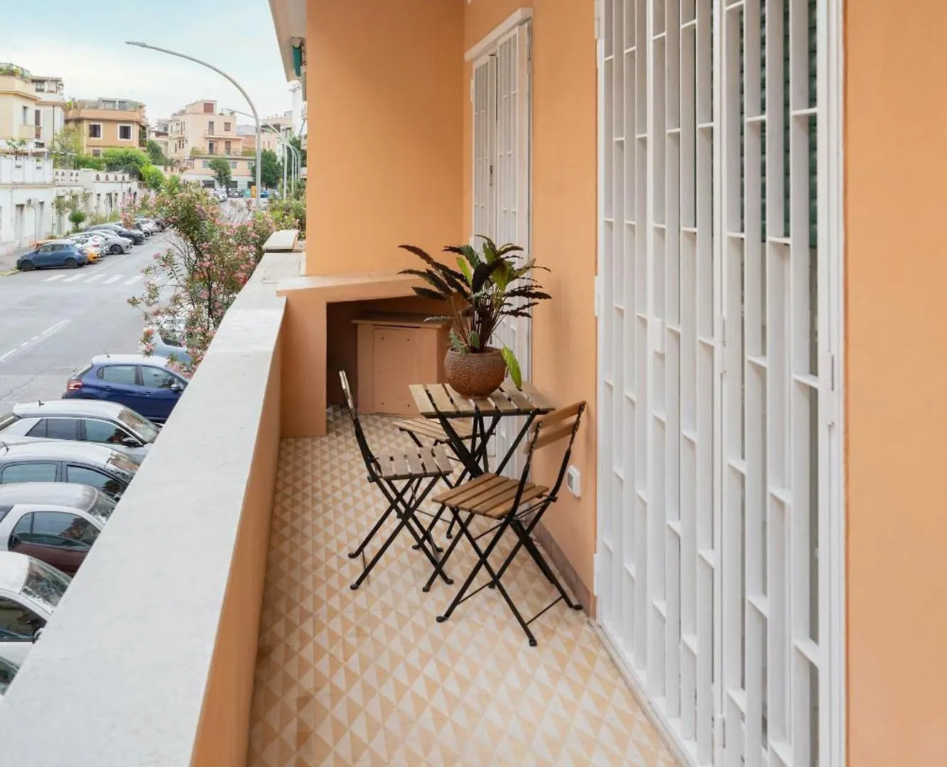 Appartamento Con 2 Camere E 2 Bagni -San Giovanni- Rome