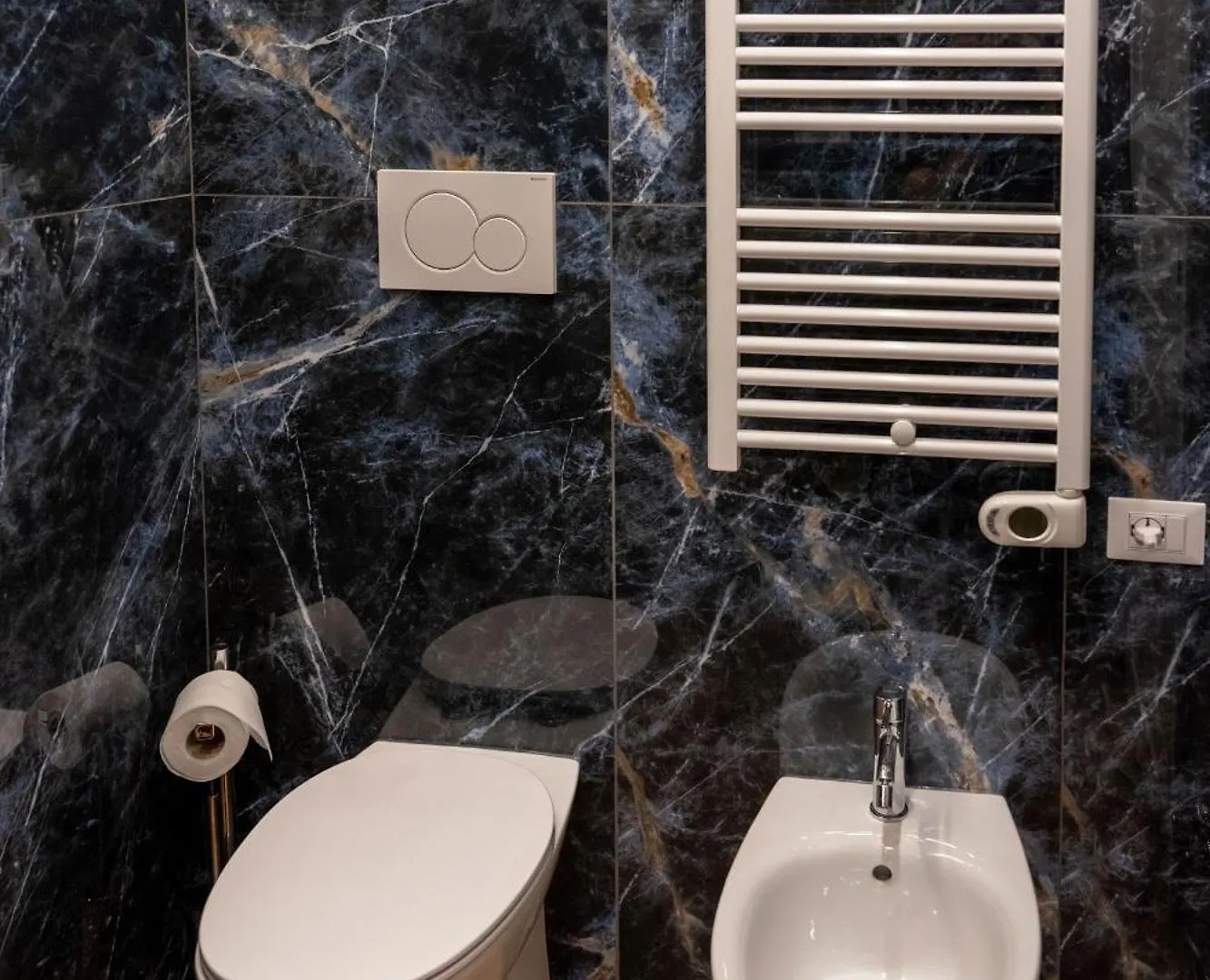 Appartamento Con 2 Camere E 2 Bagni -San Giovanni- Rome