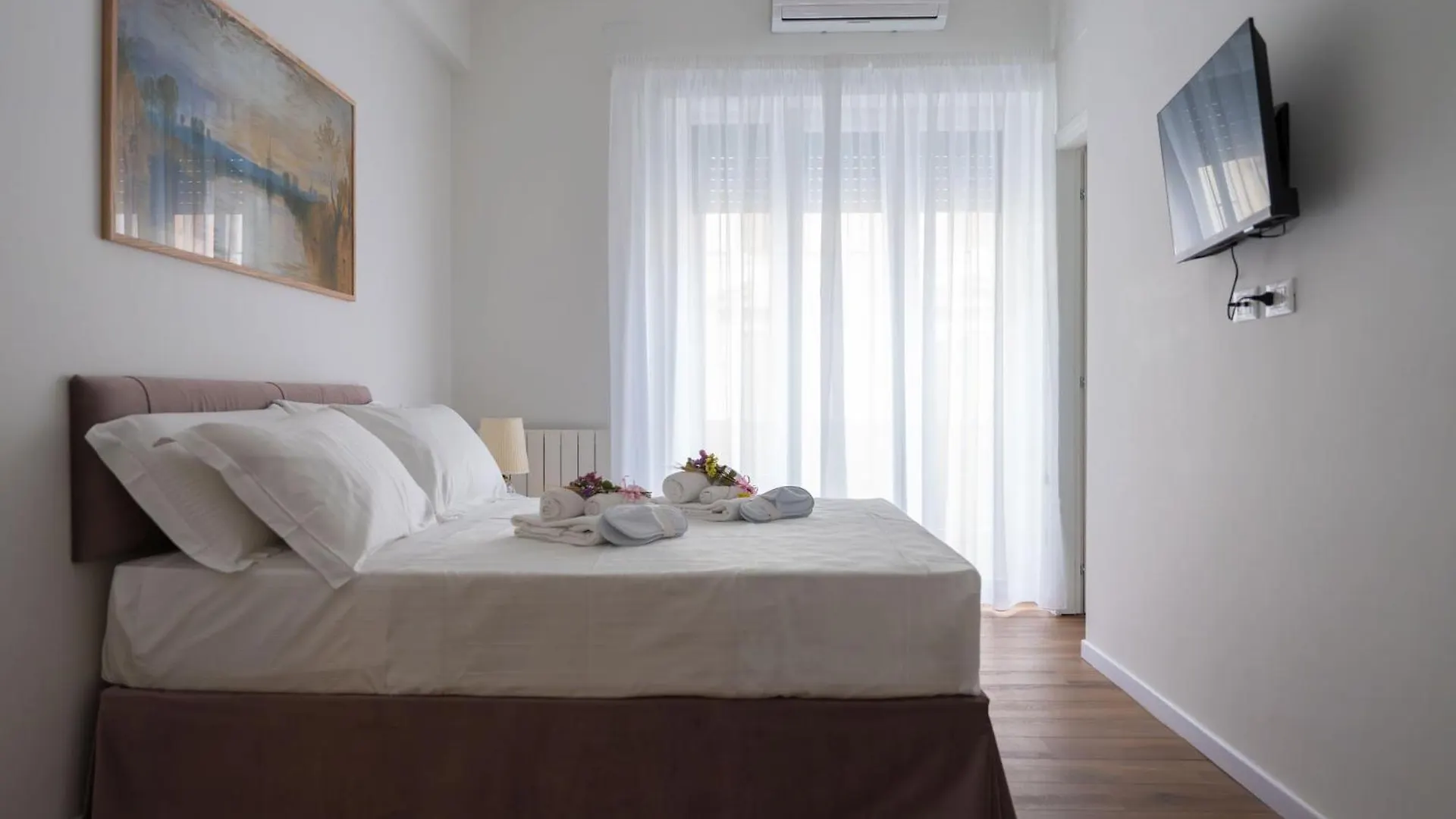 Appartamento Con 2 Camere E 2 Bagni -San Giovanni- Rome Apartment