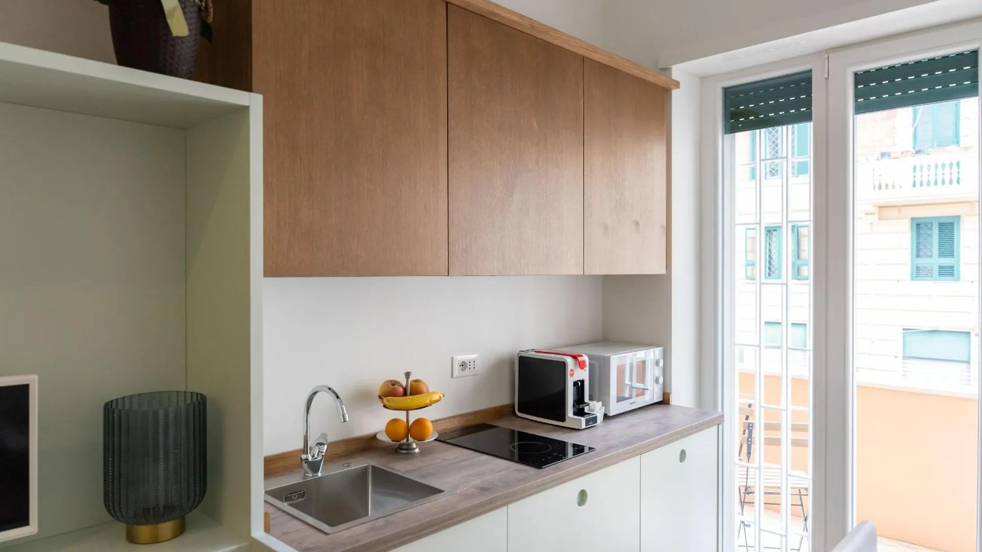 Appartamento Con 2 Camere E 2 Bagni -San Giovanni- Rome Italy