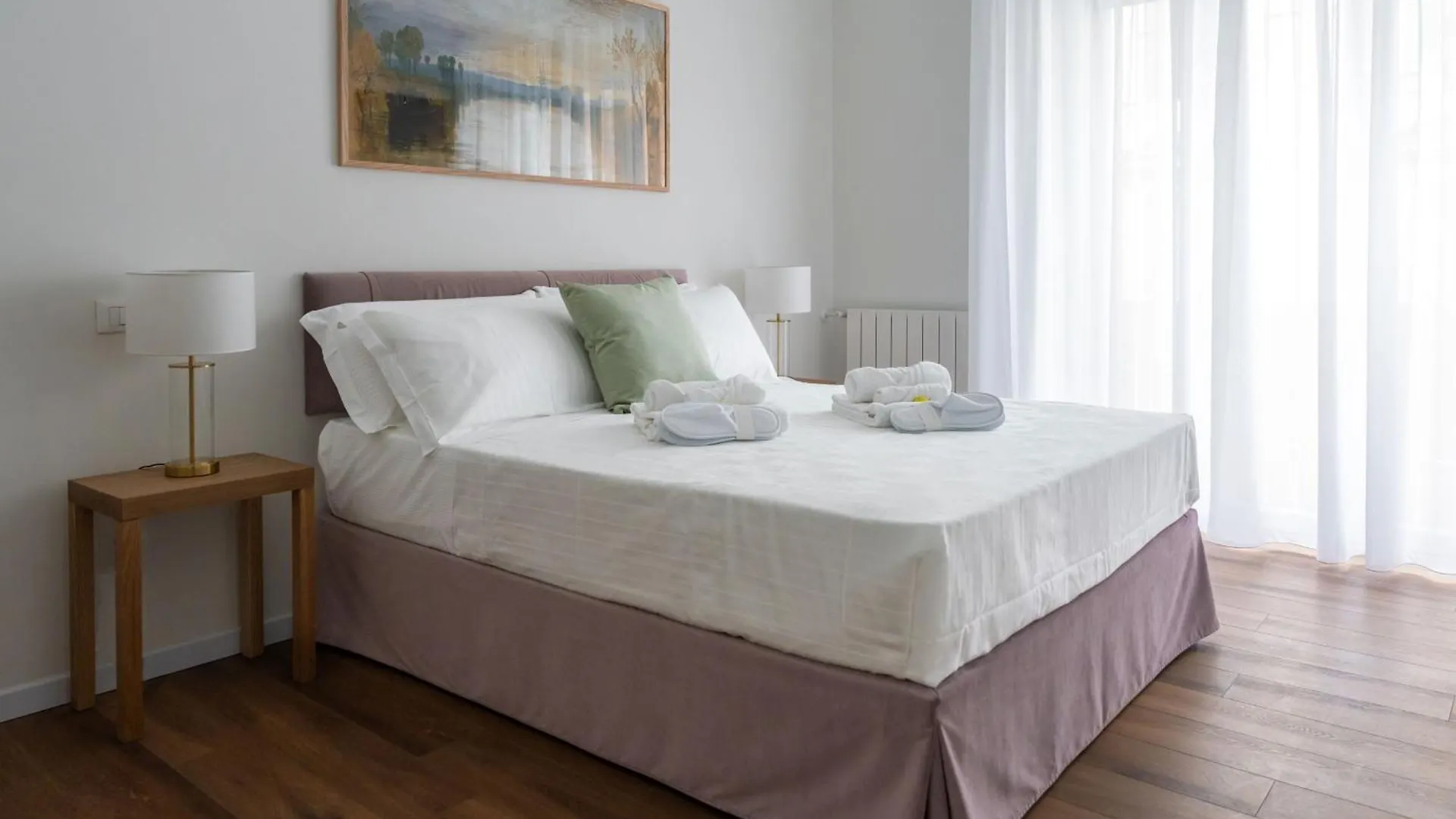 Appartamento Con 2 Camere E 2 Bagni -San Giovanni- Rome Apartment