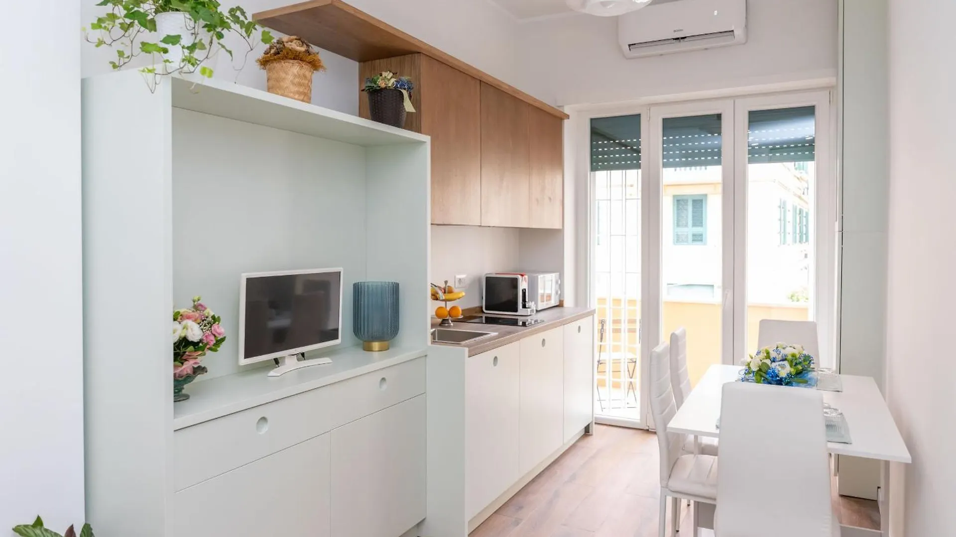 Appartamento Con 2 Camere E 2 Bagni -San Giovanni- Rome
