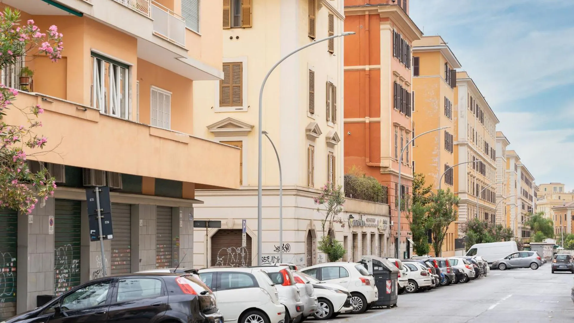 Appartamento Con 2 Camere E 2 Bagni -San Giovanni- Rome 0*,  Italy